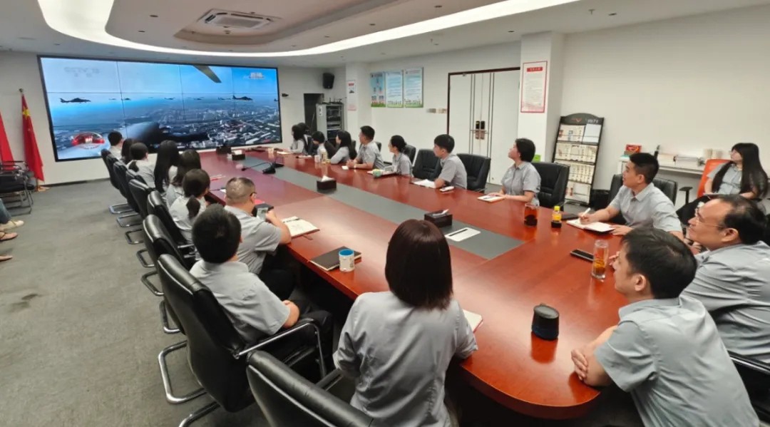 尚為集團全國組織觀看九三閱兵直播丨紀念中國人民抗日戰(zhàn)爭暨世界反法西斯戰(zhàn)爭勝利80周年